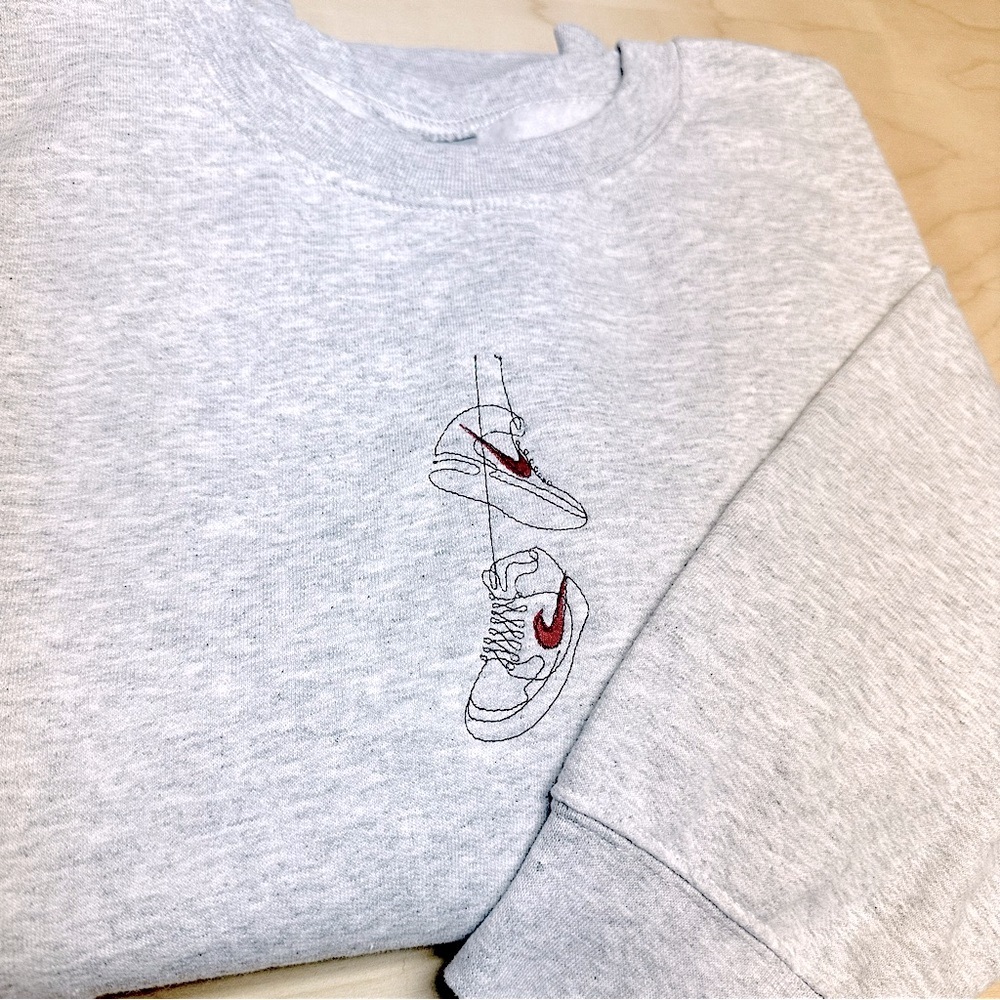 NEW Nike Embroidered Sweatshirt